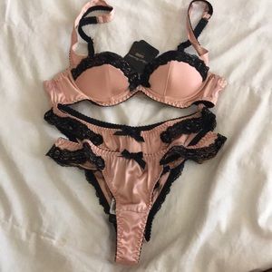 Agent provocateur Amelia set brand new never worn